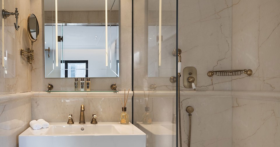Deluxe Room - Bath Room
