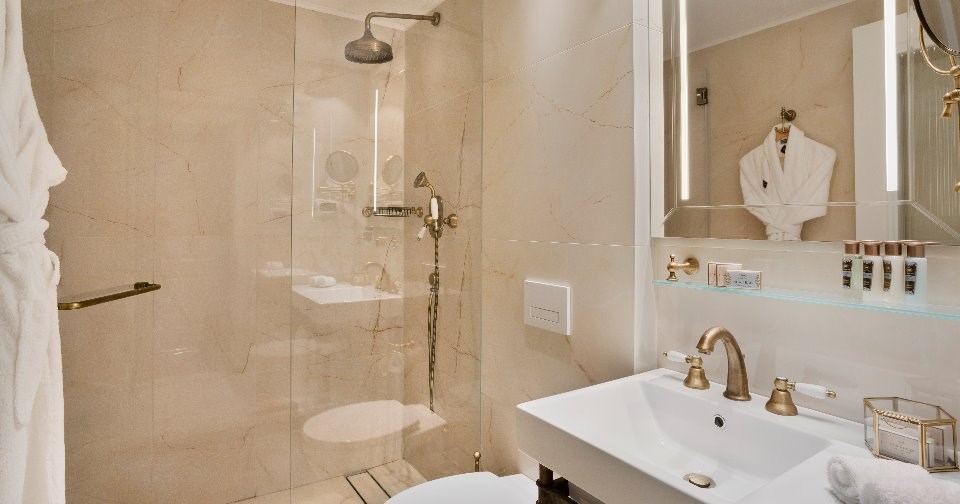 comfort-room-shower